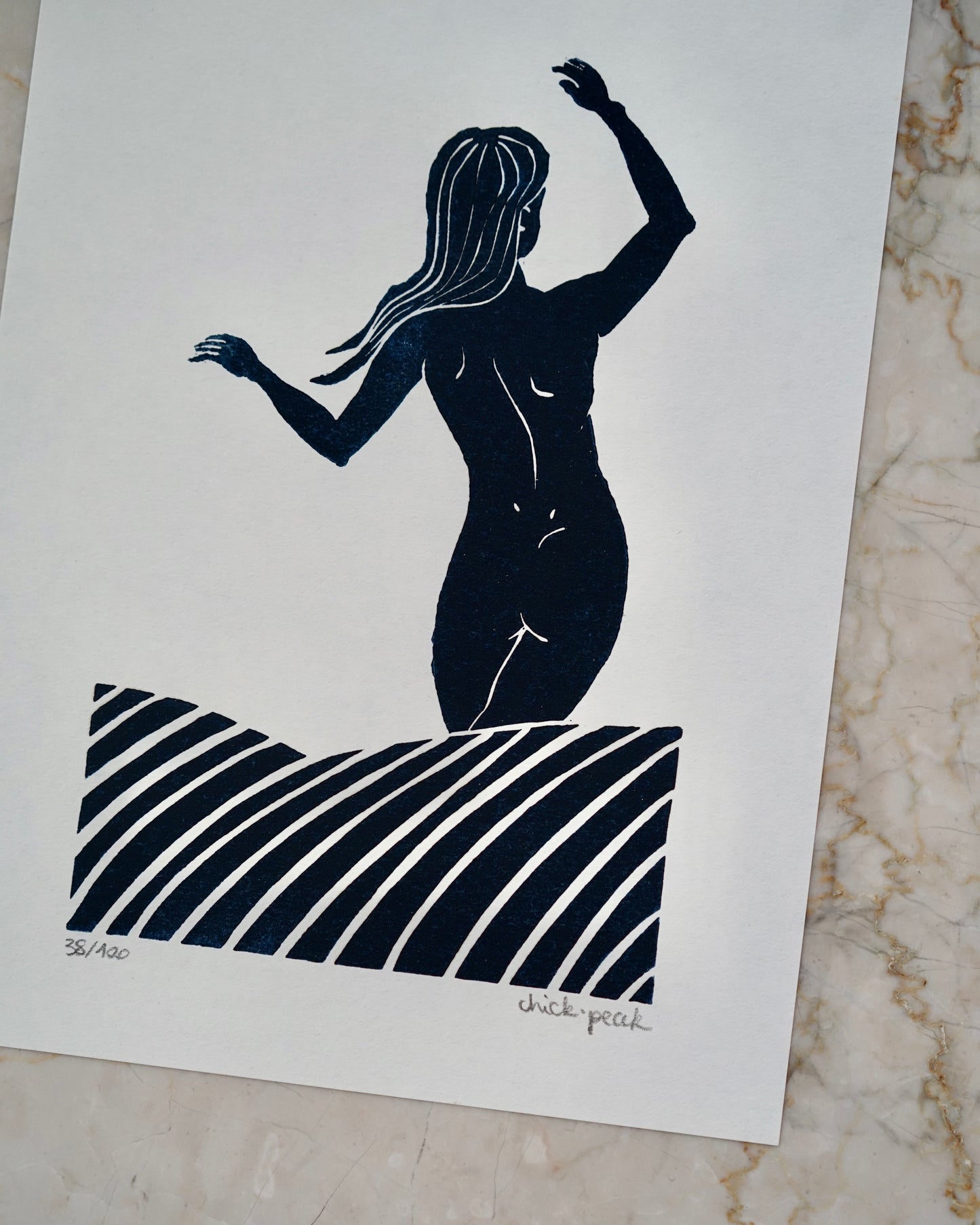 Affiche Longboardeuse • A5 • Linogravure